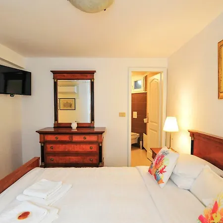 House Vilovic شقة كورتْشولا